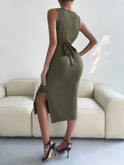 Elegant Gathered Midi Dress – Versatile Sleeveless Dress for Every Occasion