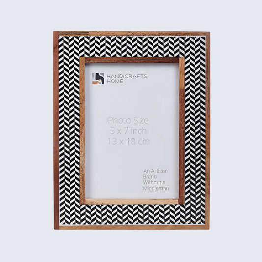 Chevron Herringbone Resin Inlay Picture Frame with Wooden Border, Black & White – Wholesale picture frames