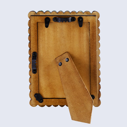 Handicrafts Home  Chalet Collection 4x6, 5x7 Picture Frames, Handmade with Resin Inlay & Pine MDF Red, Green & Black Scalloped Frames  Retail Ready & Giftable Home Decor