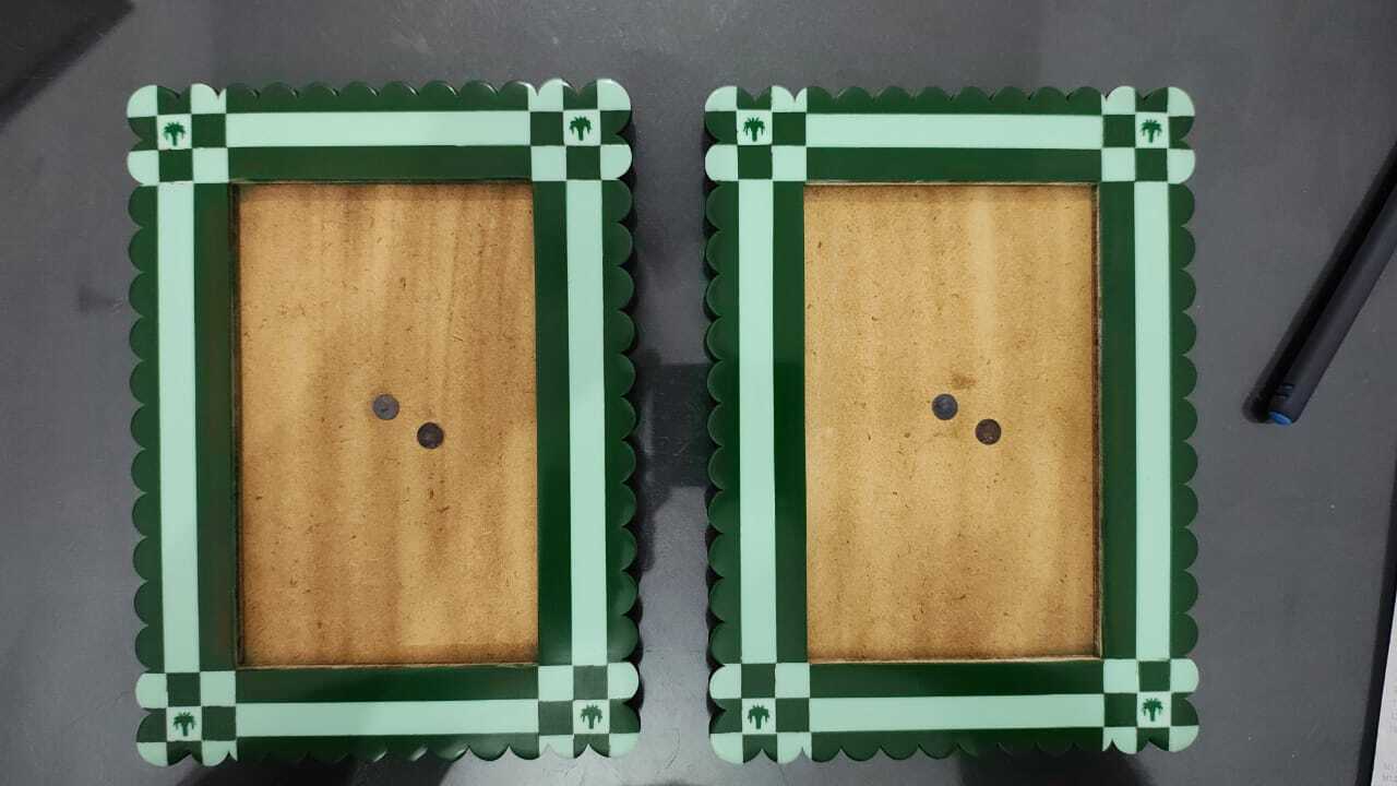 Picture Frames Palm Tree Pattern Resin Inlay Collection in 2 Sizes