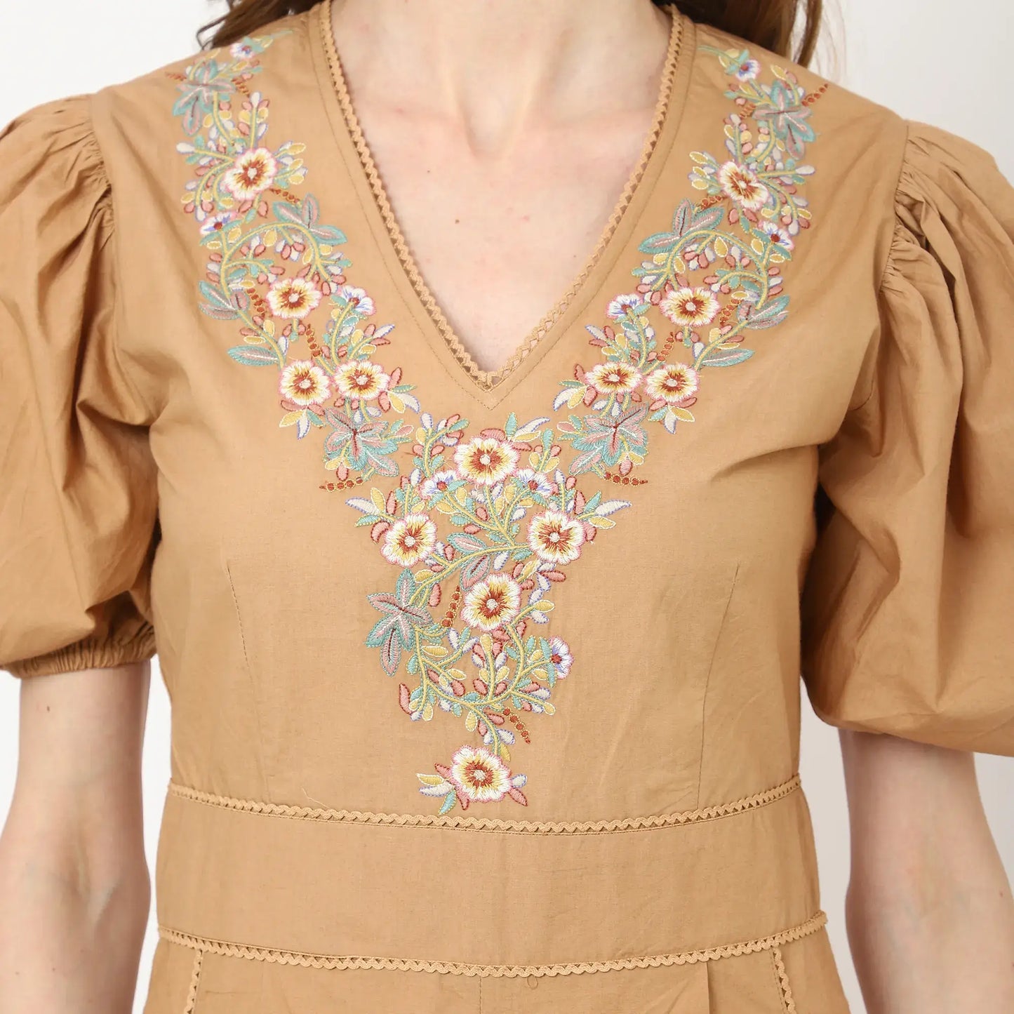 Floral Embroidery Romper with Scallop Lace & Half-Gathered Sleeves - Brown